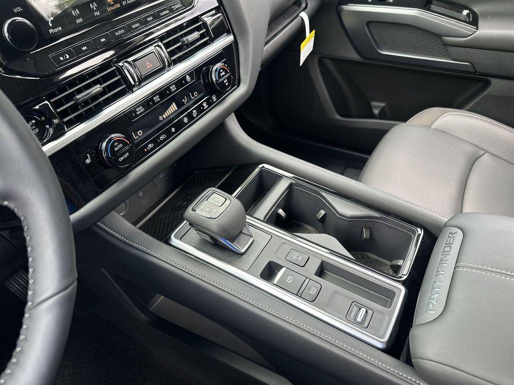 new 2025 Nissan Pathfinder car, priced at $35,827