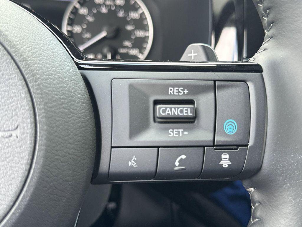 new 2025 Nissan Pathfinder car, priced at $35,827