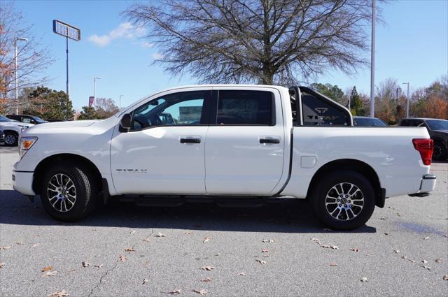 new 2024 Nissan Titan car, priced at $45,938