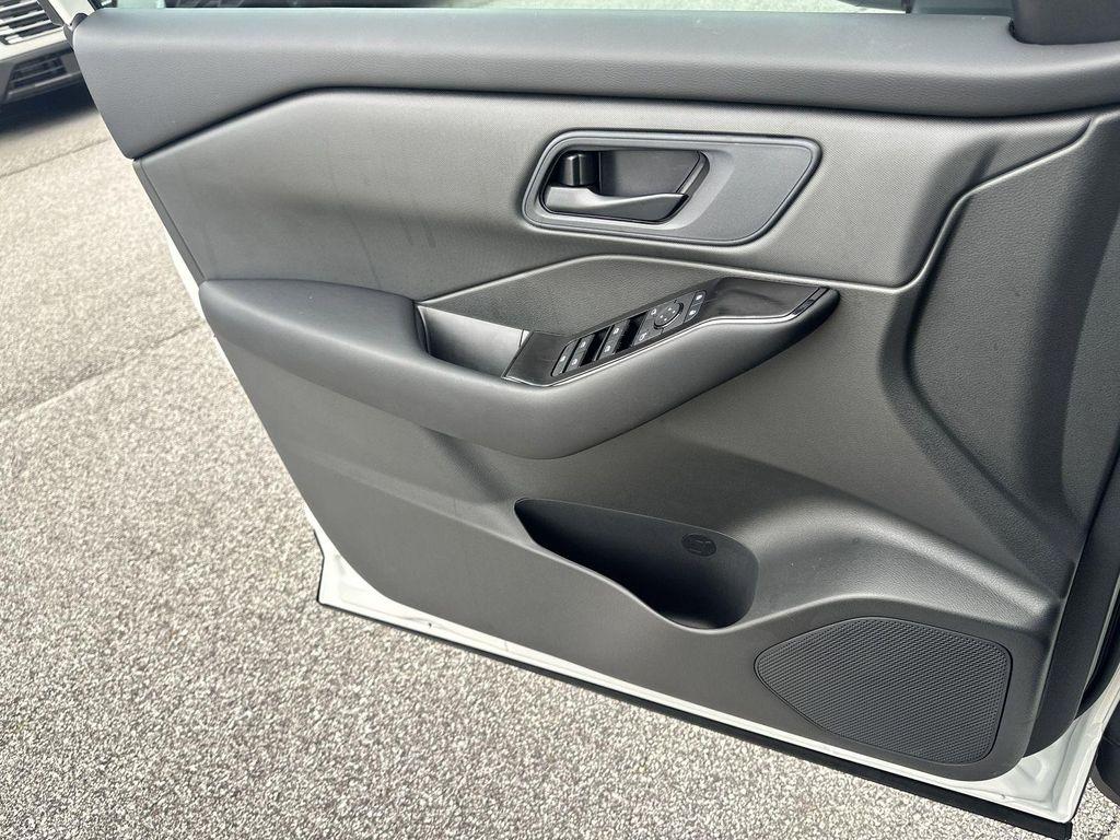 new 2025 Nissan Rogue car, priced at $28,598
