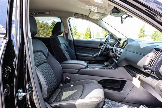 new 2025 Nissan Pathfinder car, priced at $35,388