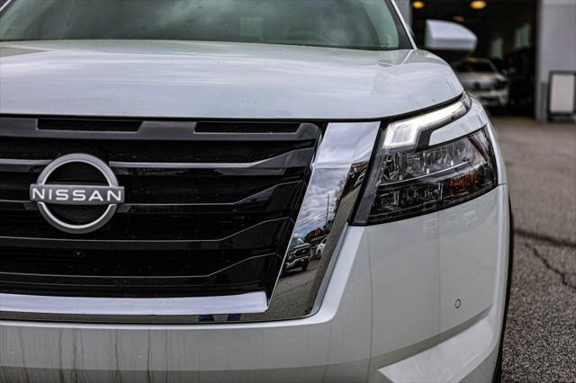 new 2025 Nissan Pathfinder car, priced at $49,097