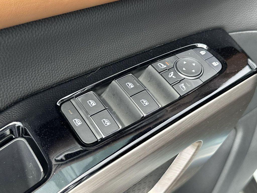 new 2025 Nissan Pathfinder car, priced at $47,683