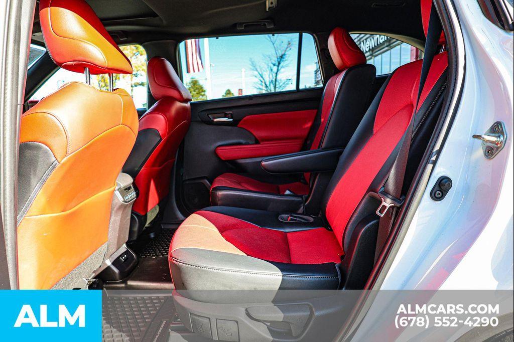 used 2022 Toyota Highlander car, priced at $37,970