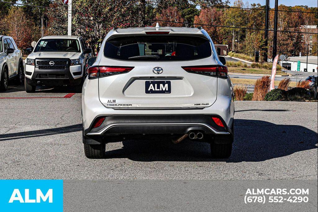 used 2022 Toyota Highlander car, priced at $37,970