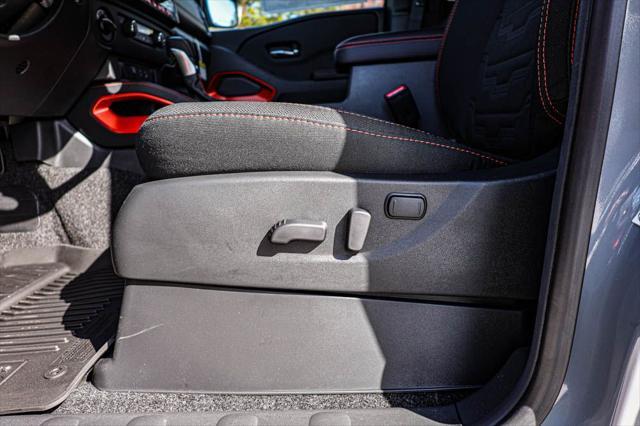 new 2025 Nissan Frontier car, priced at $43,999