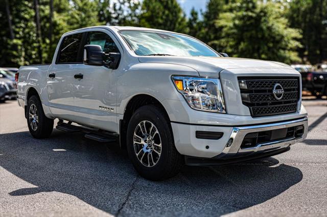 new 2024 Nissan Titan car, priced at $43,946