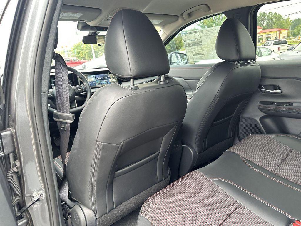 new 2025 Nissan Kicks car, priced at $26,581