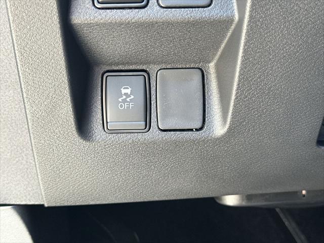 new 2025 Nissan Frontier car, priced at $38,546