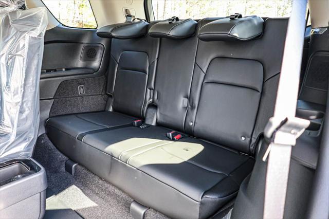 new 2025 Nissan Pathfinder car, priced at $44,677
