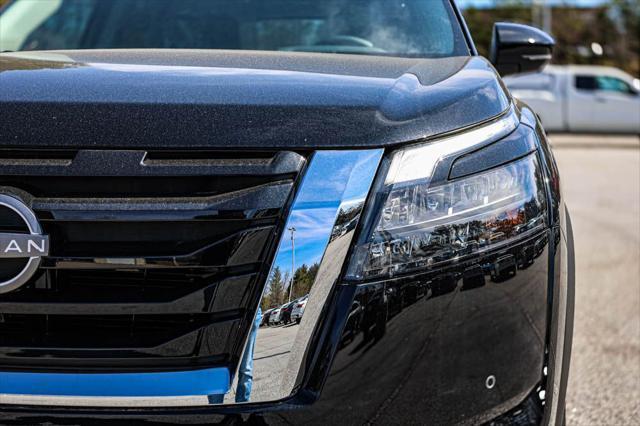 new 2025 Nissan Pathfinder car, priced at $44,677
