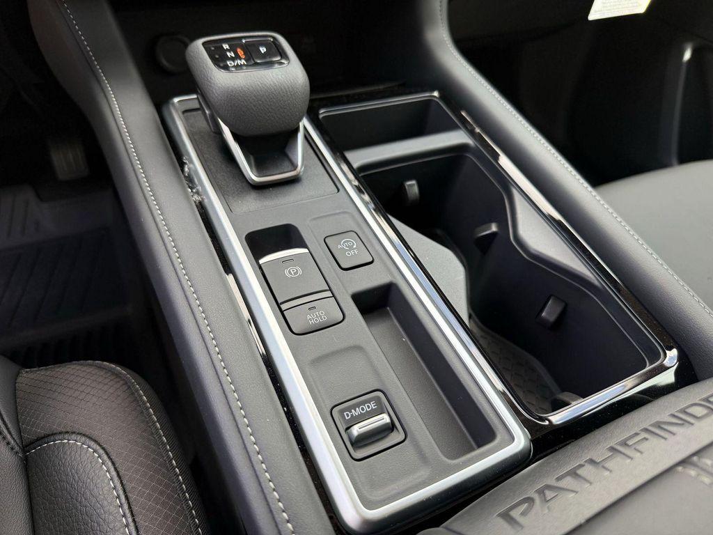 new 2025 Nissan Pathfinder car, priced at $35,827
