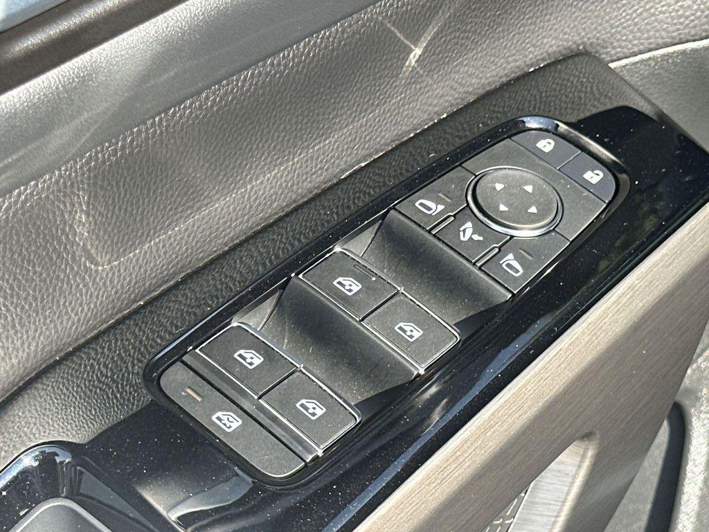 new 2025 Nissan Pathfinder car, priced at $47,260