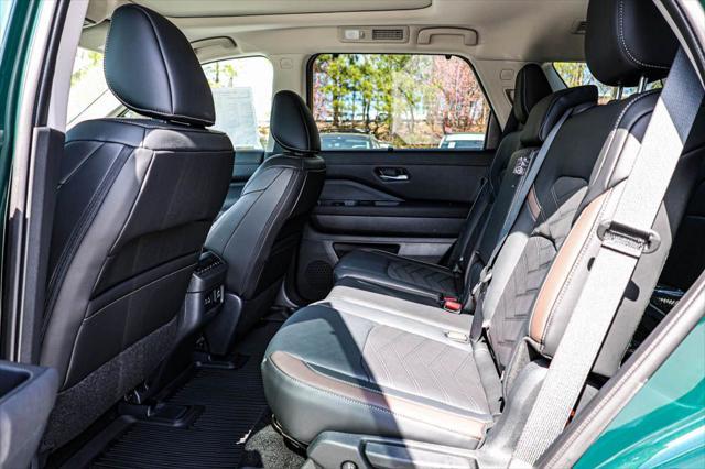 new 2025 Nissan Pathfinder car, priced at $47,561