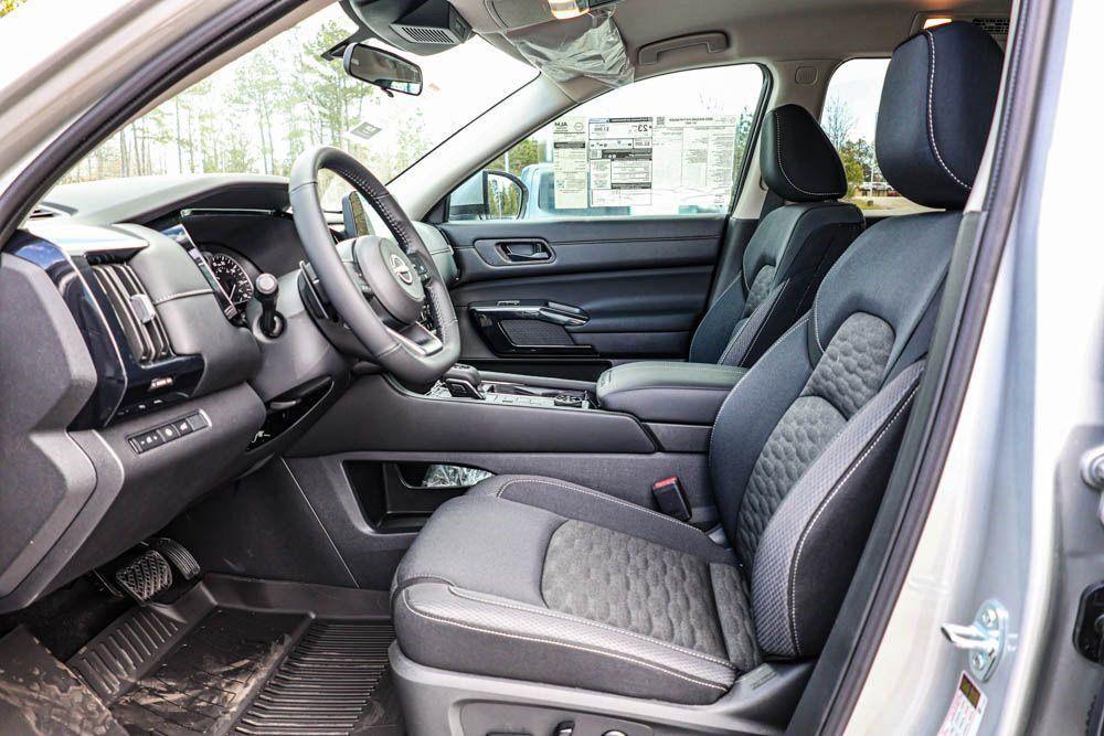 new 2025 Nissan Pathfinder car, priced at $40,022