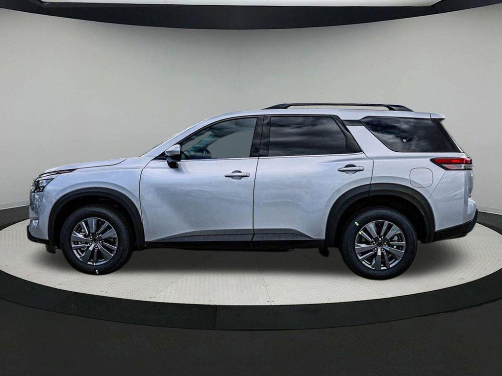 new 2025 Nissan Pathfinder car, priced at $40,022