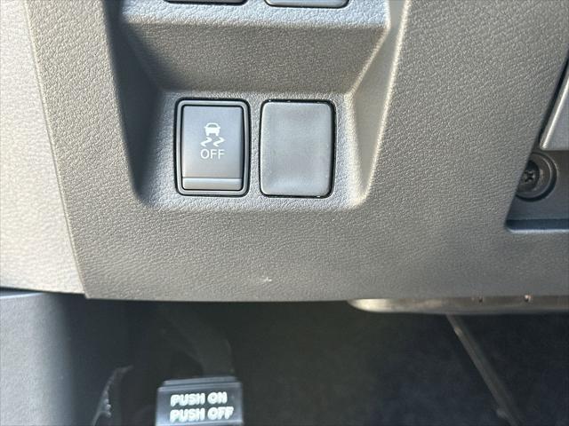 new 2025 Nissan Frontier car, priced at $39,672