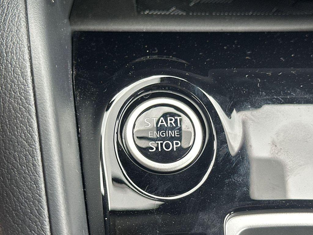 new 2025 Nissan Versa car, priced at $21,212