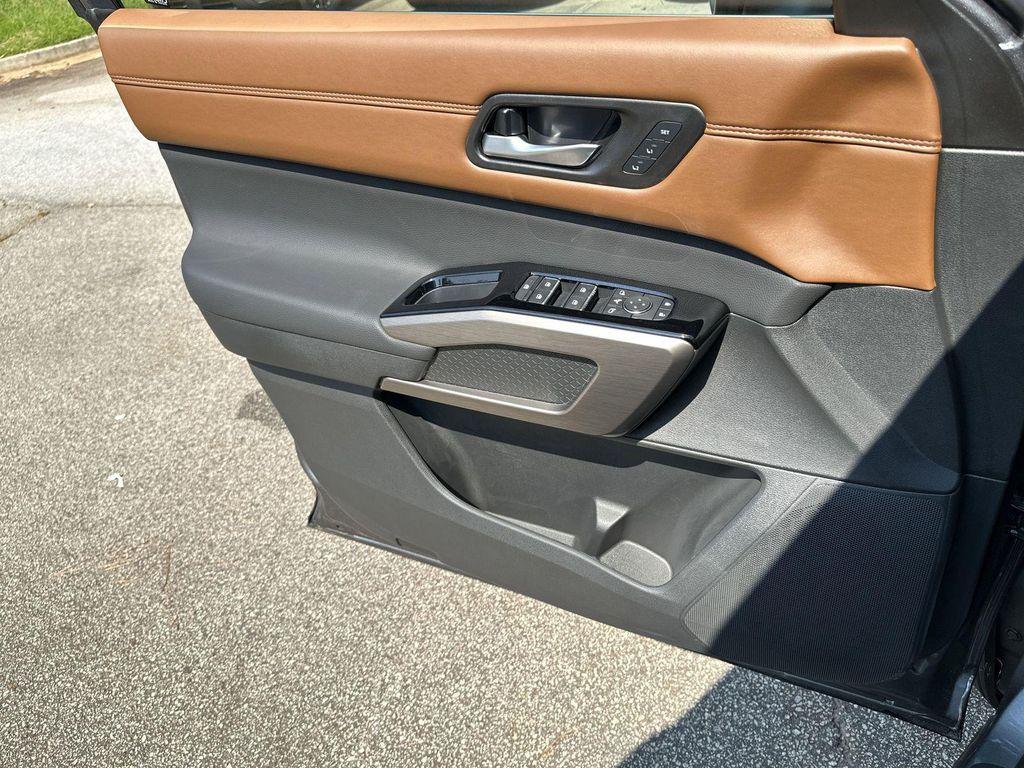 new 2025 Nissan Pathfinder car, priced at $46,856