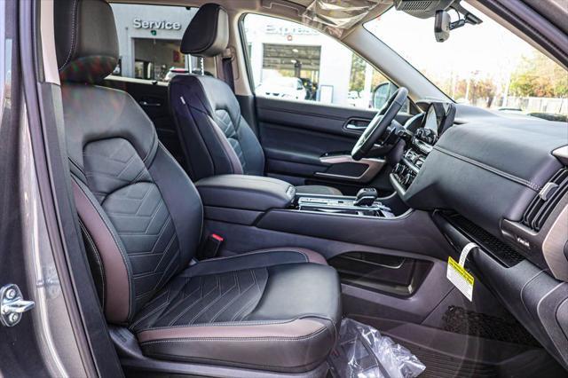 new 2025 Nissan Pathfinder car, priced at $47,071