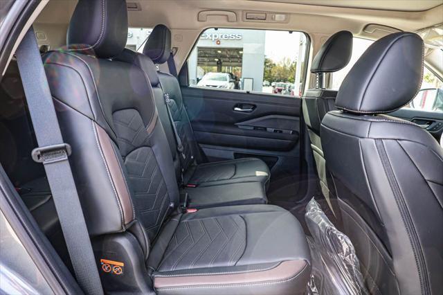 new 2025 Nissan Pathfinder car, priced at $47,071