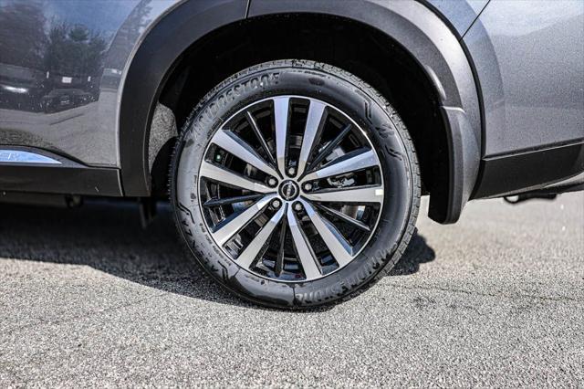 new 2025 Nissan Pathfinder car, priced at $47,071