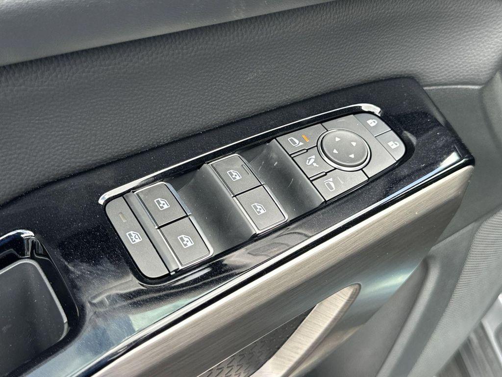 new 2025 Nissan Pathfinder car, priced at $46,856