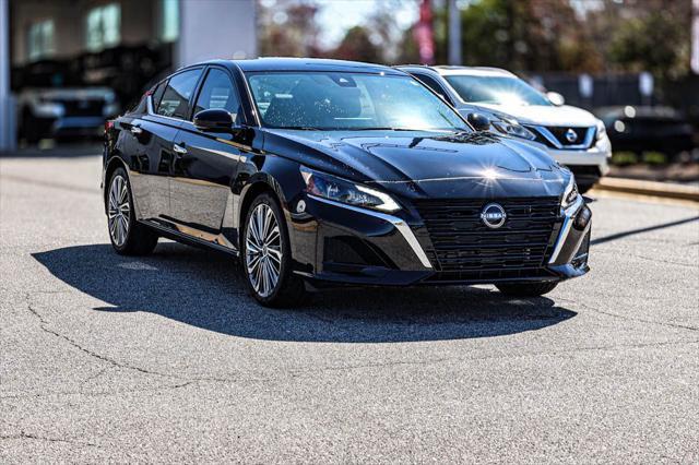 new 2025 Nissan Altima car, priced at $32,989