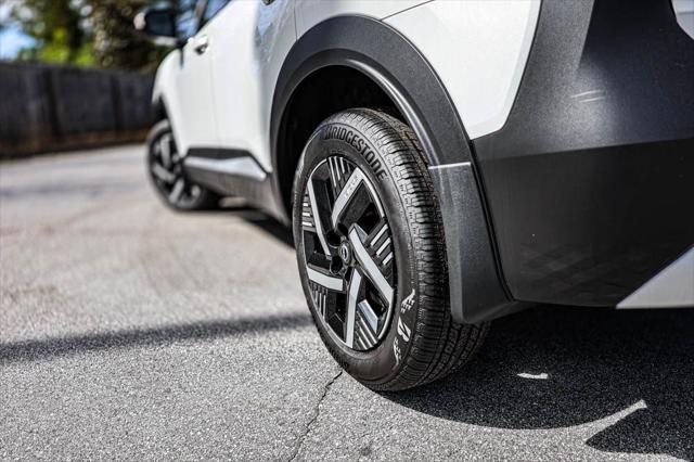new 2025 Nissan Kicks car, priced at $25,904