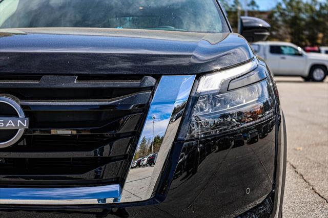 new 2025 Nissan Pathfinder car, priced at $44,175
