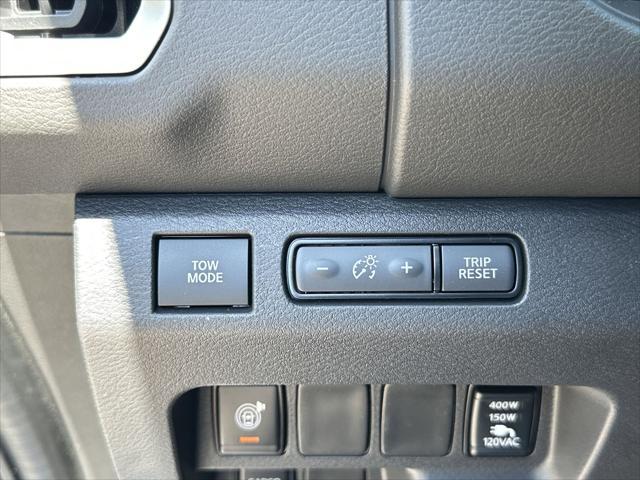 new 2025 Nissan Frontier car, priced at $40,951