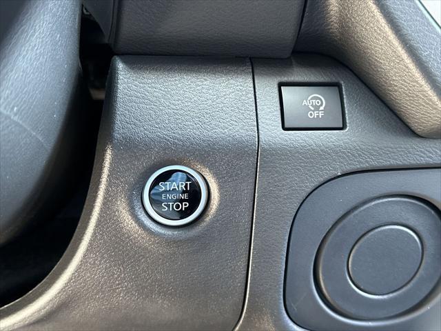 new 2025 Nissan Frontier car, priced at $40,951