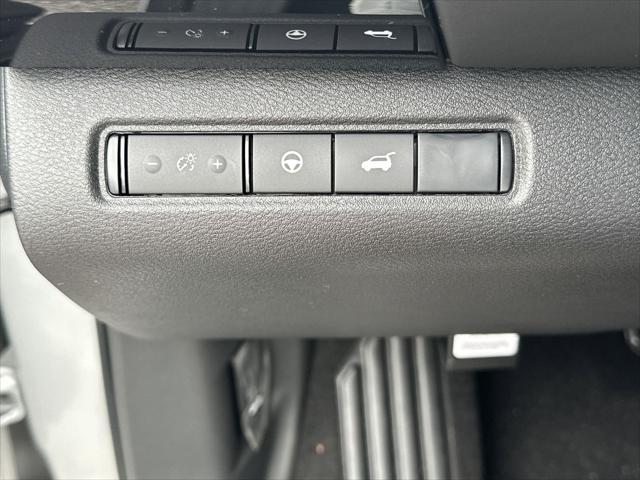 new 2025 Nissan Pathfinder car, priced at $40,104