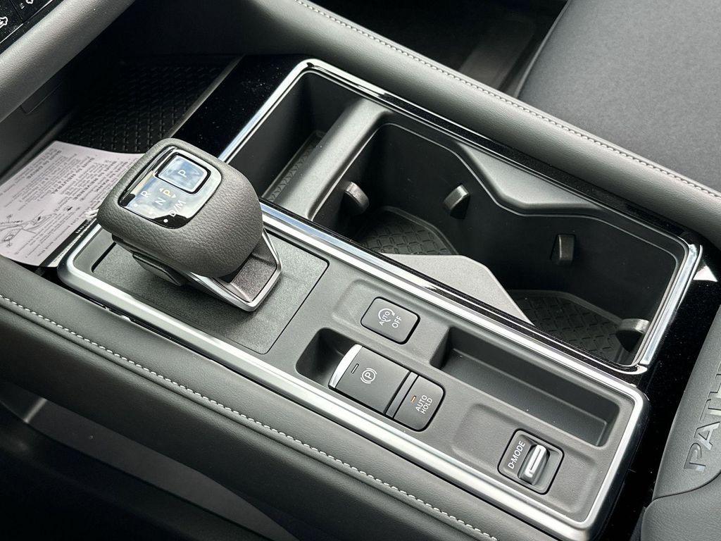 new 2025 Nissan Pathfinder car, priced at $39,904
