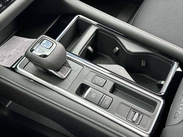 new 2025 Nissan Pathfinder car, priced at $40,104