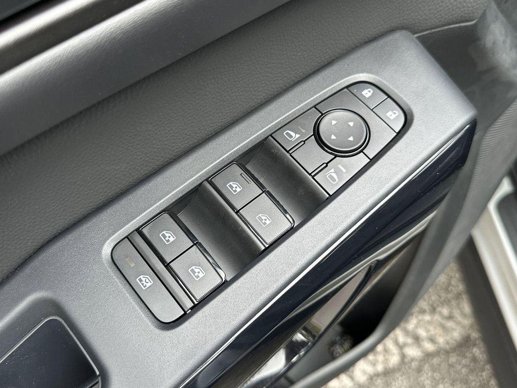 new 2025 Nissan Pathfinder car, priced at $39,904