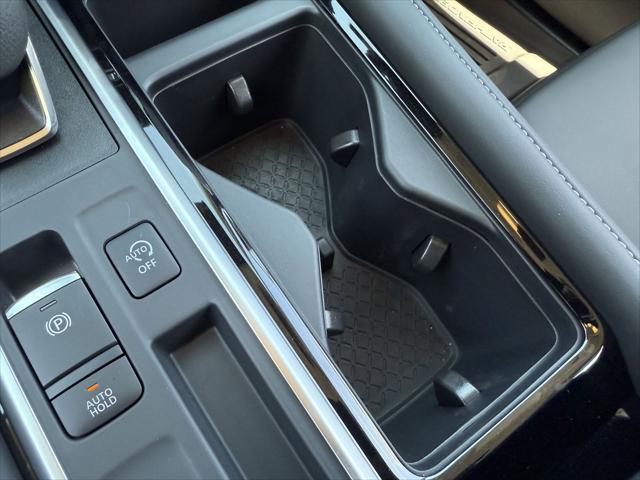 new 2025 Nissan Pathfinder car, priced at $42,250