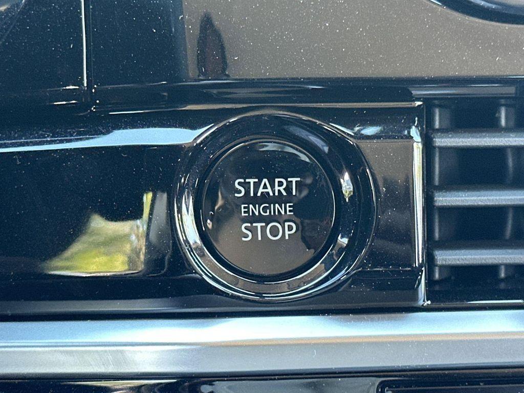 new 2025 Nissan Pathfinder car, priced at $35,827