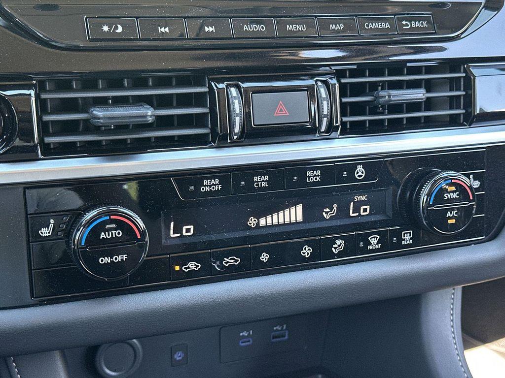 new 2025 Nissan Pathfinder car, priced at $35,827