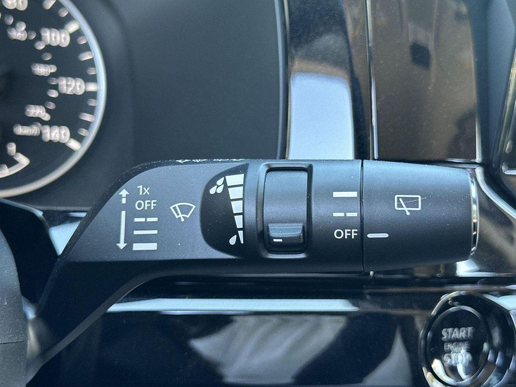 new 2025 Nissan Pathfinder car, priced at $35,827