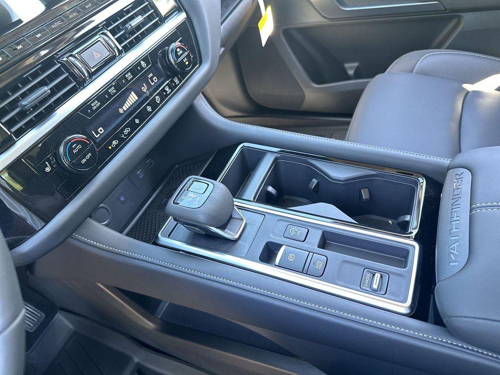 new 2025 Nissan Pathfinder car, priced at $35,827