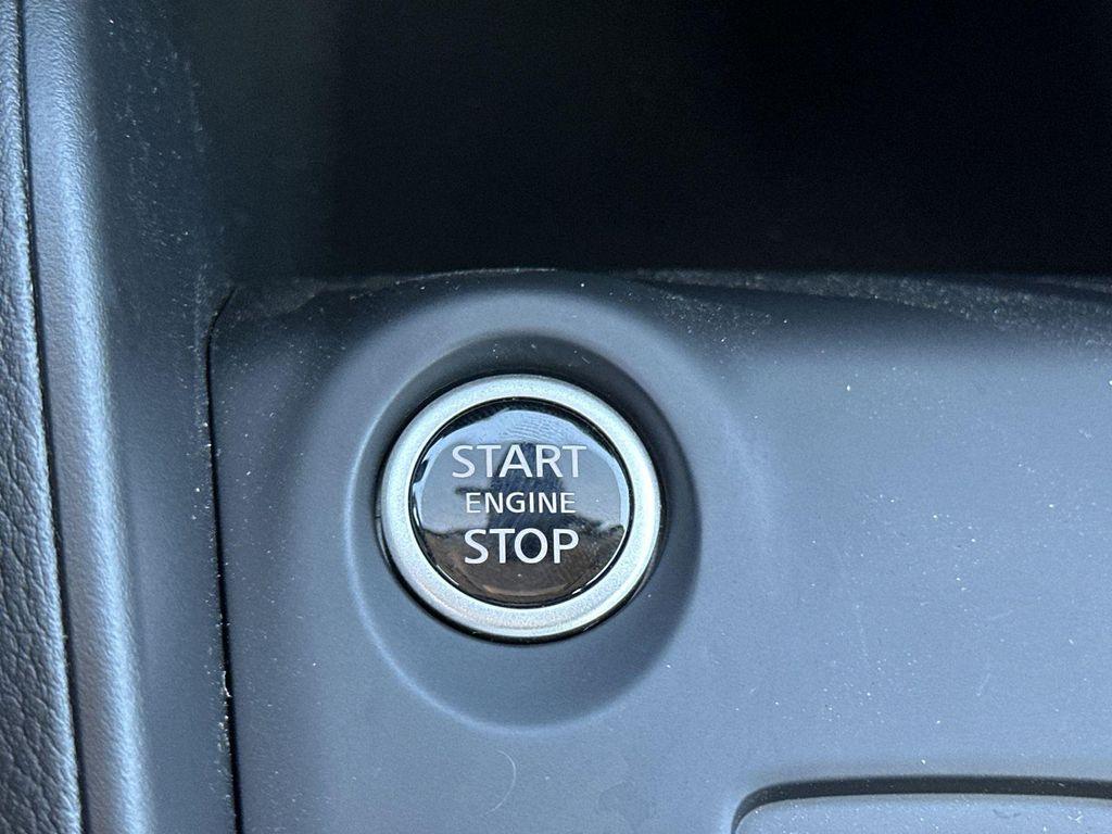 new 2025 Nissan Kicks car, priced at $21,925