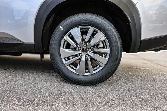 new 2025 Nissan Pathfinder car, priced at $40,183