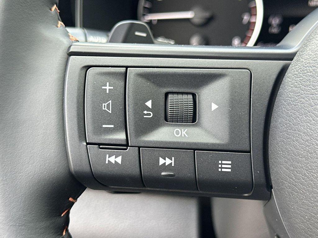 new 2025 Nissan Pathfinder car, priced at $42,693