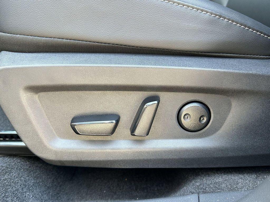 new 2025 Nissan Murano car, priced at $39,321