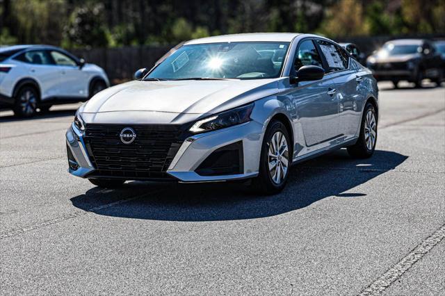 new 2025 Nissan Altima car, priced at $25,701