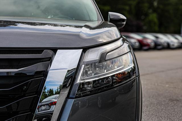 new 2024 Nissan Pathfinder car, priced at $44,275