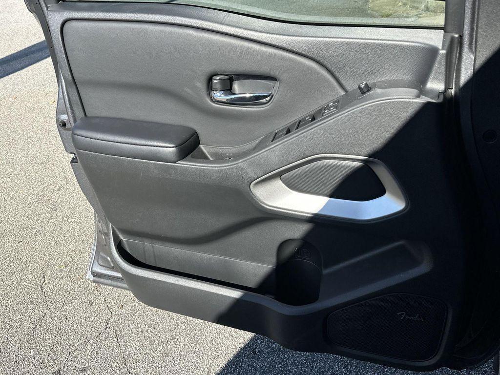 new 2025 Nissan Frontier car, priced at $34,017
