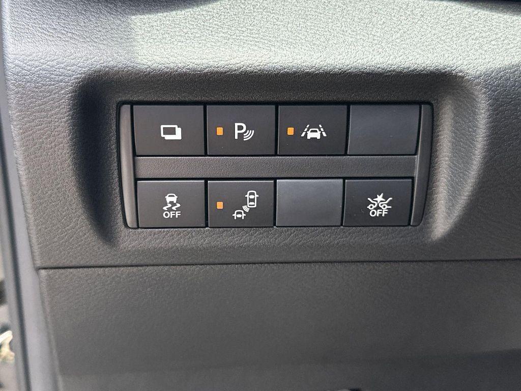 new 2025 Nissan Kicks car, priced at $21,472