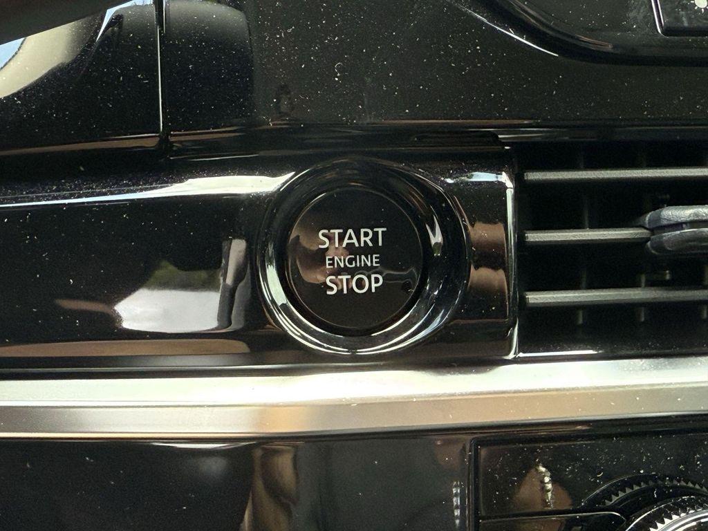 new 2025 Nissan Pathfinder car, priced at $35,827